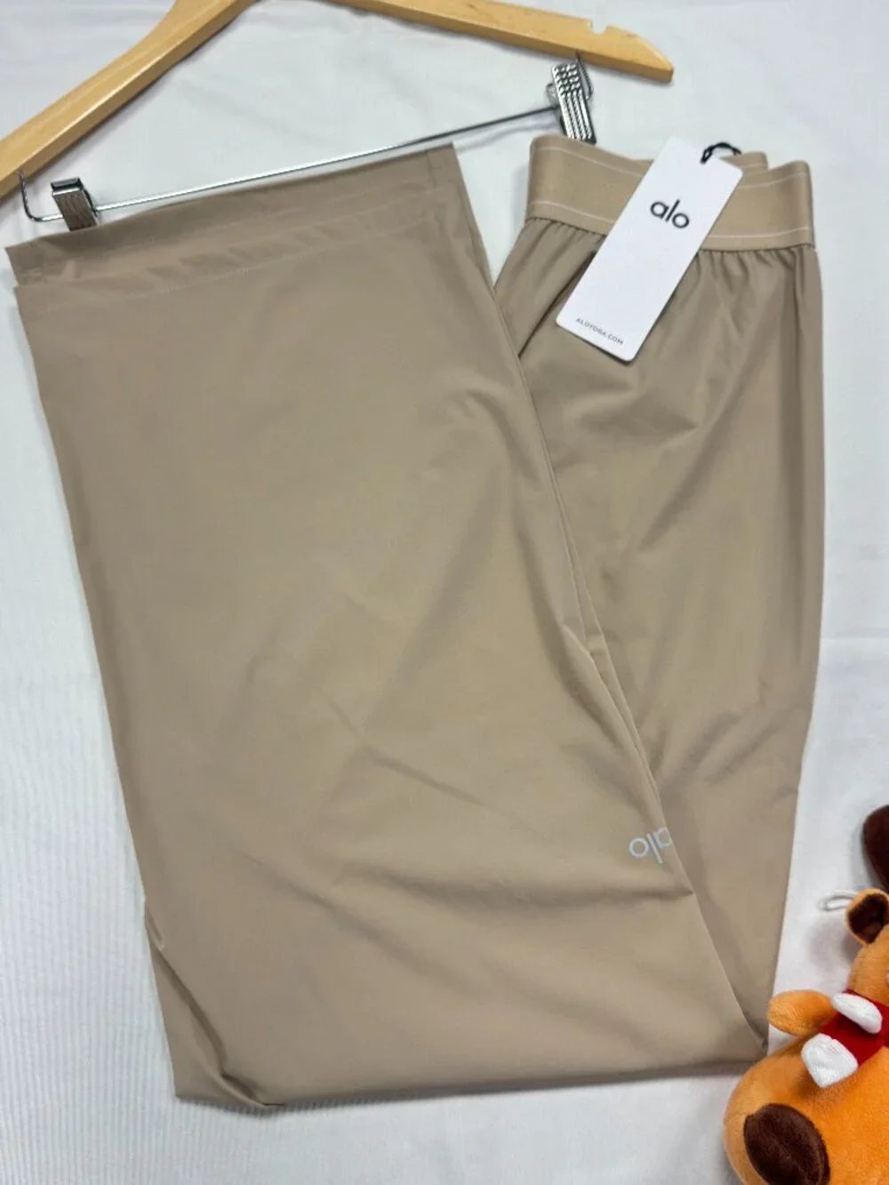 🎏ALO Yoga Suit Up Trouser Gravel Color（Regular）📔Wide Leg High Rise